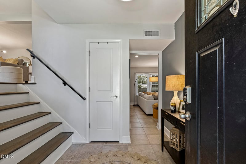 1900 Hillock Dr, Raleigh, NC 27612