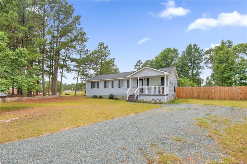 1900 John Hall Rd, Fayetteville, NC 28312