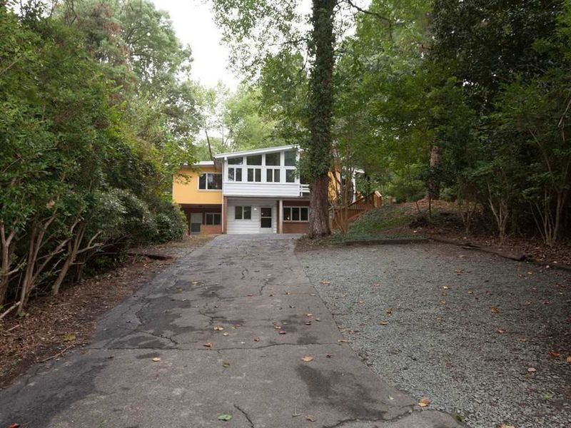 1900 S Lakeshore Dr, Chapel Hill, NC 27514