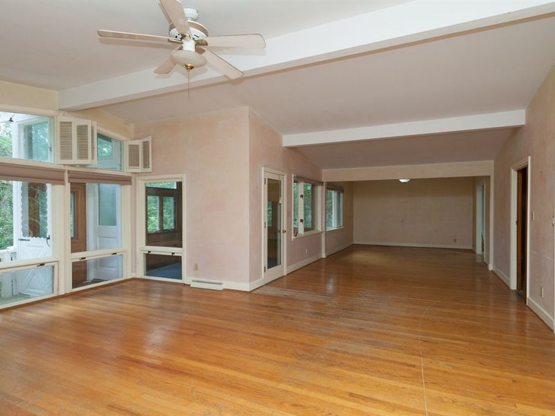 1900 S Lakeshore Dr, Chapel Hill, NC 27514