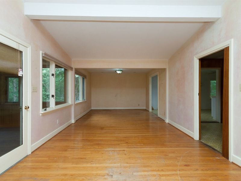 1900 S Lakeshore Dr, Chapel Hill, NC 27514