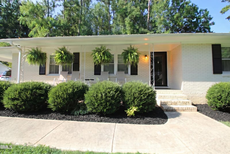 1900 Lennox Dr, Garner, NC 27529