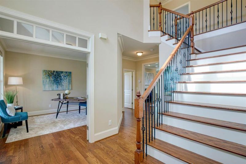 1900 Napoli Dr, Apex, NC 27502