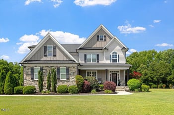 1900 Offside Ct, Fuquay Varina, NC 27526