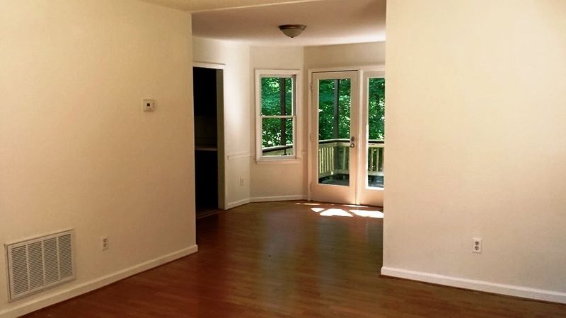 1900 Red Oak Ln, Clayton, NC 27520