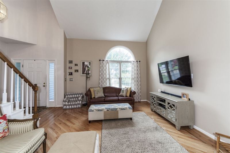 1900 Somerset Hills Ct, Raleigh, NC 27604