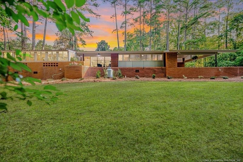 1900 Sutphin Dr, Sanford, NC 27330