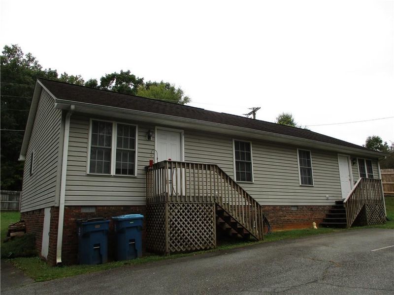 1901-1903 Burch Bridge Rd, Burlington, NC 27217