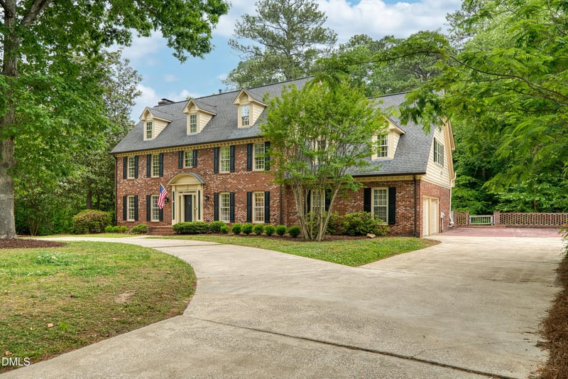 1901 Aurora Dr, Raleigh, NC 27615