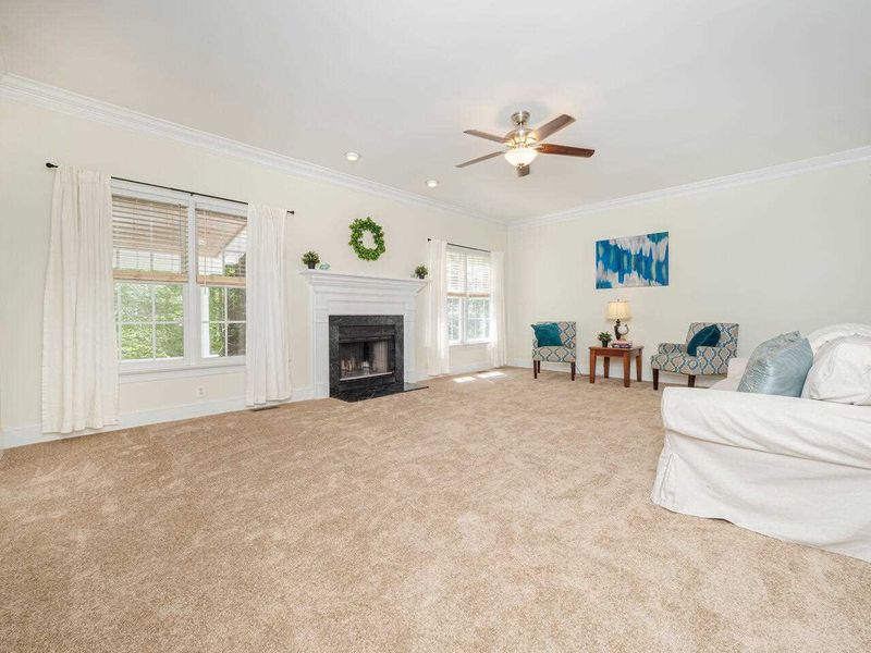 1901 Bridgeport Dr, Raleigh, NC 27615