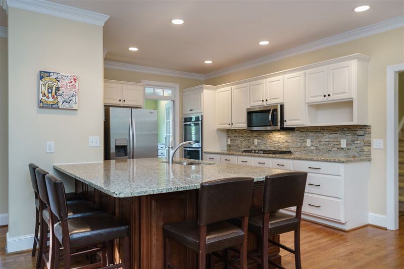 1901 Castalia Dr, Cary, NC 27513