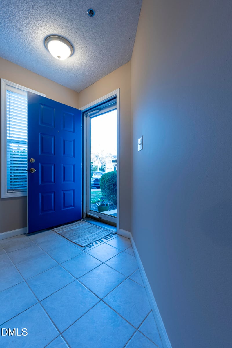 1901 Falls Landing Dr #104, Raleigh, NC 27614