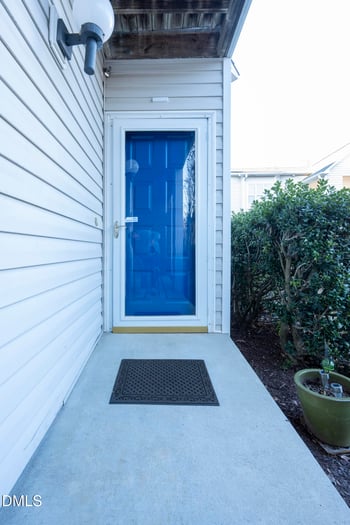 1901 Falls Landing Dr #104, Raleigh, NC 27614