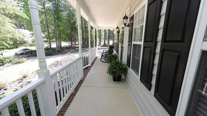 1901 Foxbrook Dr, Raleigh, NC 27603