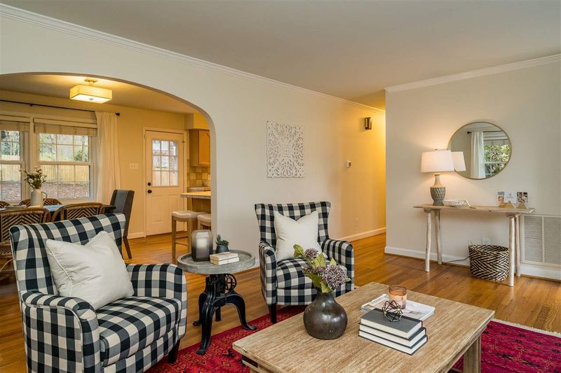 1901 Manuel St, Raleigh, NC 27612