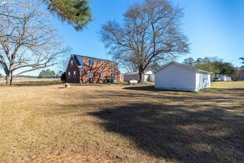 1901 W Old Us 70 Hw, Clayton, NC 27520