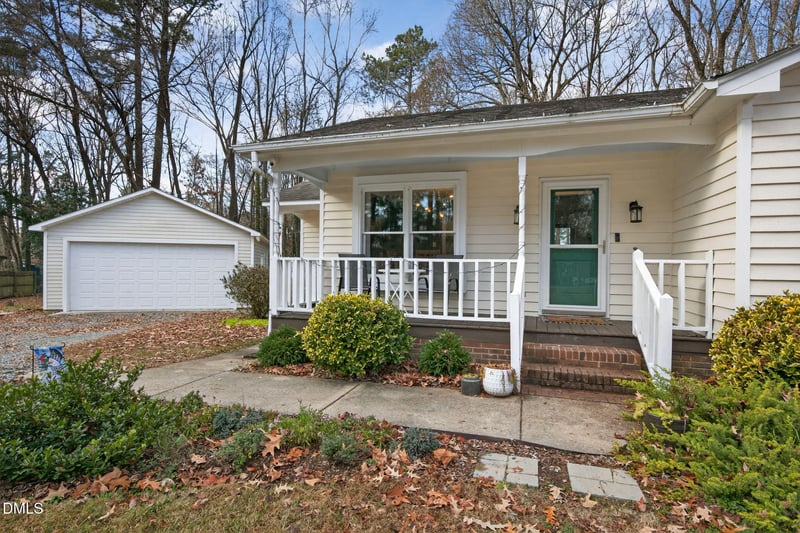 1901 Red Oak Ln, Clayton, NC 27520