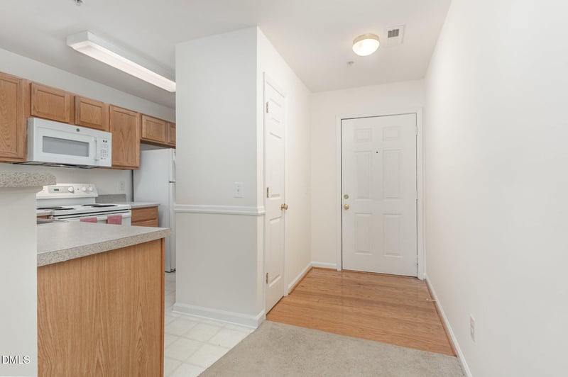 1901 Trailwood Heights Ln #204, Raleigh, NC 27603