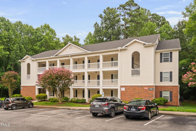 1901 Trailwood Heights Ln #304, Raleigh, NC 27603