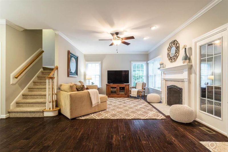 1902 Castalia Dr, Cary, NC 27513