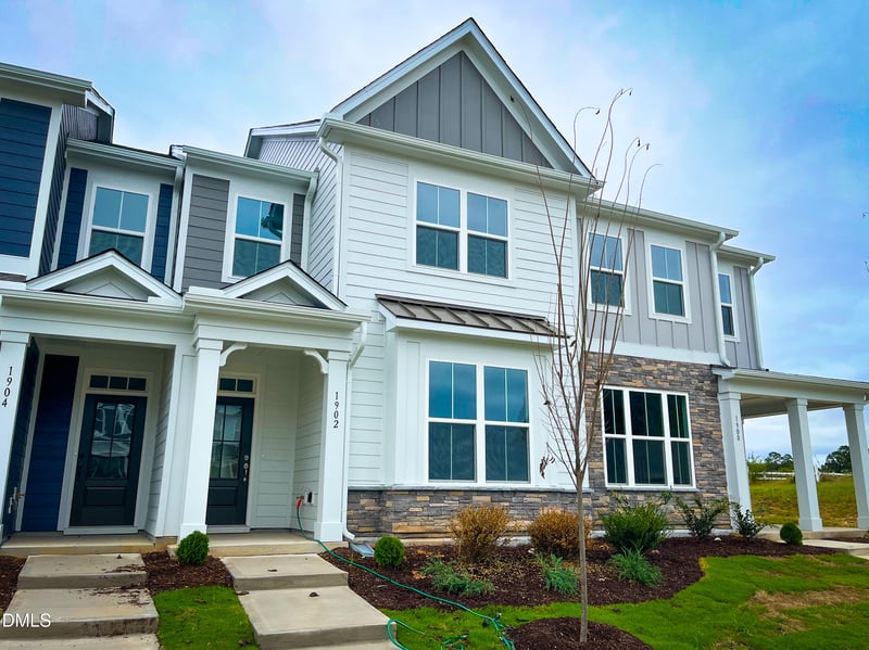 1902 Plott Balsam Dr, Wendell, NC 27591