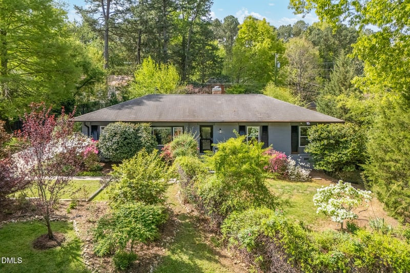 1902 White Plains Rd, Chapel Hill, NC 27517