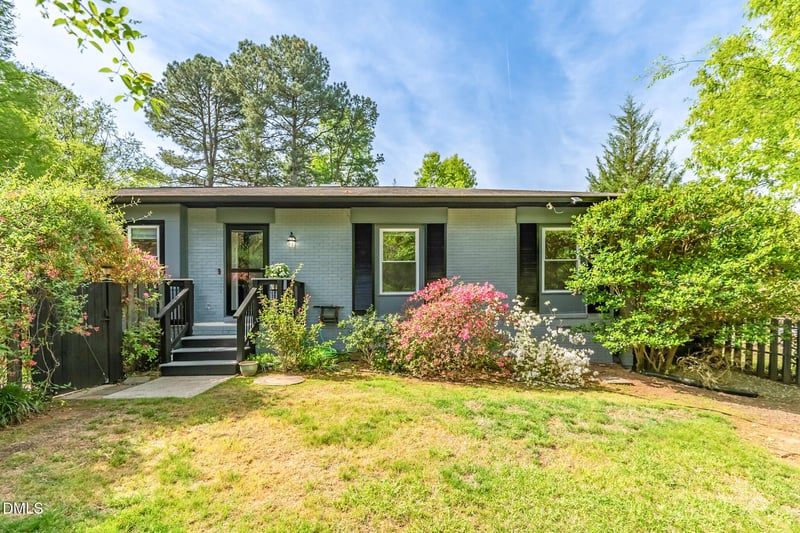 1902 White Plains Rd, Chapel Hill, NC 27517