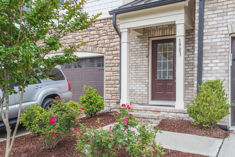 1903 Blue Jay Point, Apex, NC 27502