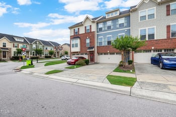 1903 Creekside Landing Dive, Apex, NC 27502