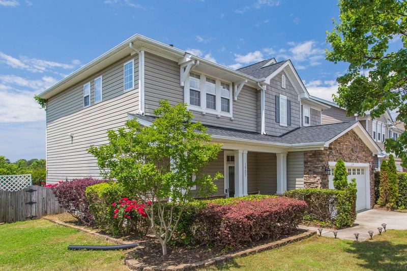 1903 Devonridge Dr, Fuquay Varina, NC 27526