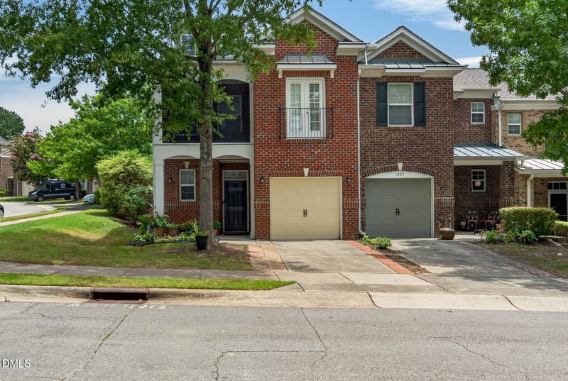 1903 Whirlaway Ct, Cary, NC 27519