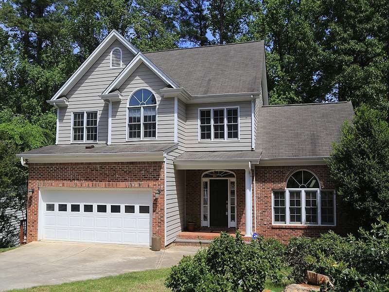 1904 Amity Hill Ct, Raleigh, NC 27612