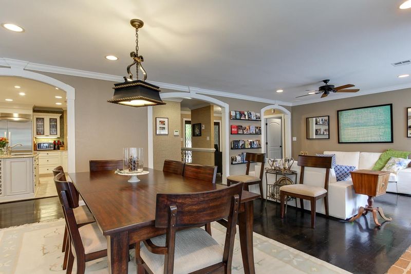 1904 Aurora Dr, Raleigh, NC 27615