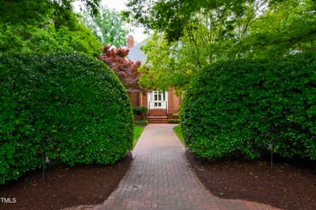 1904 Chase Ct, Raleigh, NC 27607