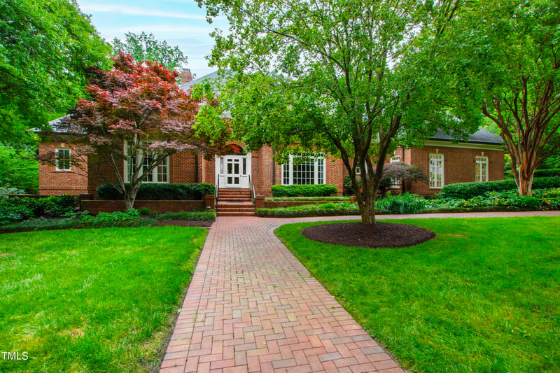 1904 Chase Ct, Raleigh, NC 27607