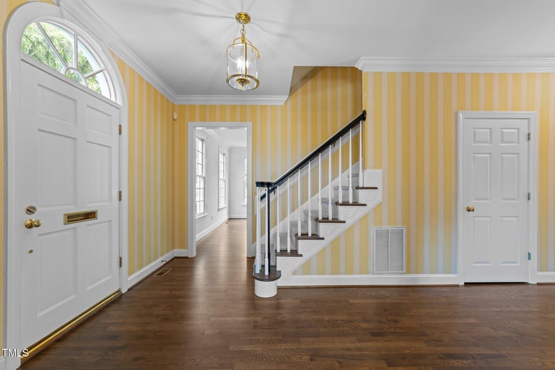 1904 Mcdonald Ln, Raleigh, NC 27608