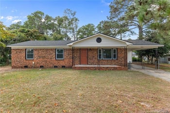 1904 Shiloh Dr, Fayetteville, NC 28304