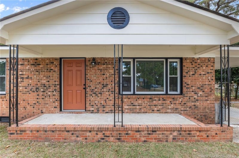1904 Shiloh Dr, Fayetteville, NC 28304