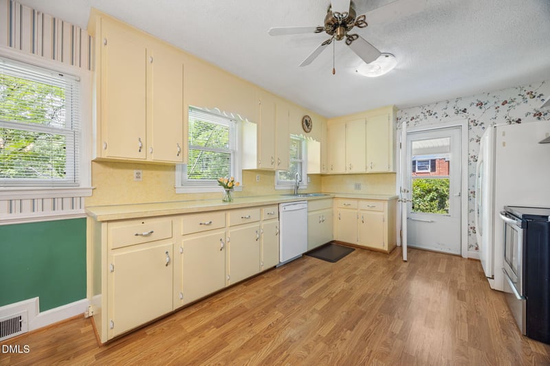 1904 Truman Dr, Sanford, NC 27330