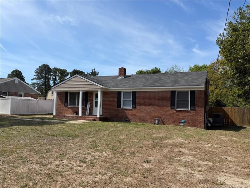 1904 Westhill Dr, Fayetteville, NC 28304