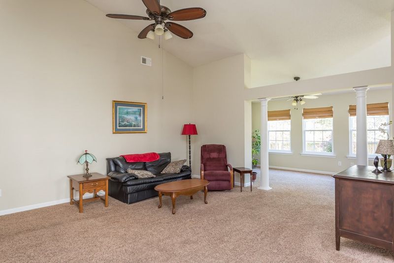 1905 Ashview Dr, Fuquay Varina, NC 27526