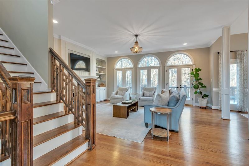 1905 Aurora Dr, Raleigh, NC 27615