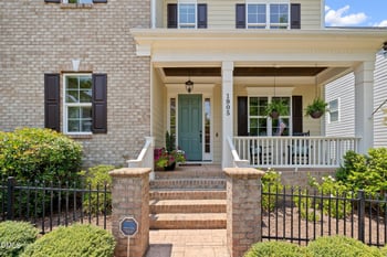 1905 Green Oaks Pw, Holly Springs, NC 27540