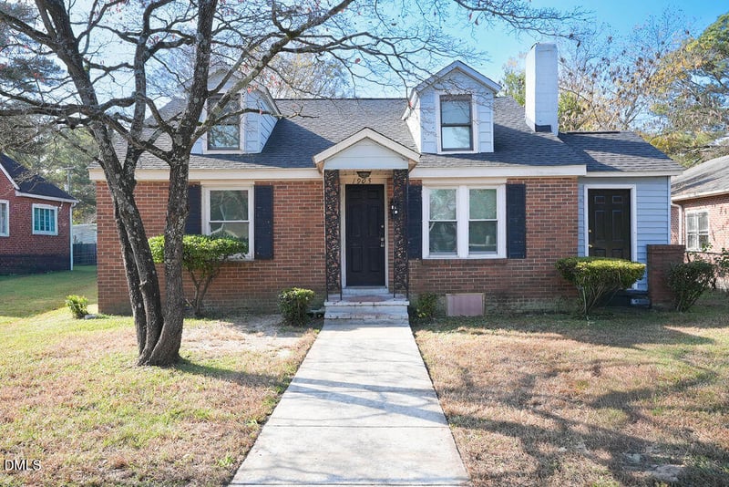 1905 Harris St, Fayetteville, NC 28301
