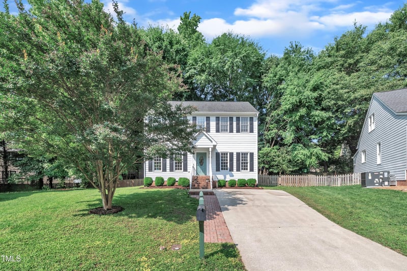 1905 Indianwood Ct, Raleigh, NC 27604