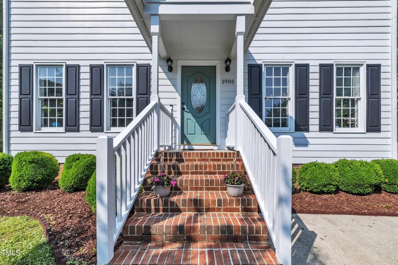 1905 Indianwood Ct, Raleigh, NC 27604