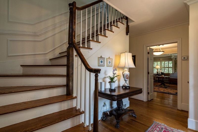 1905 Lewis Cir, Raleigh, NC 27608