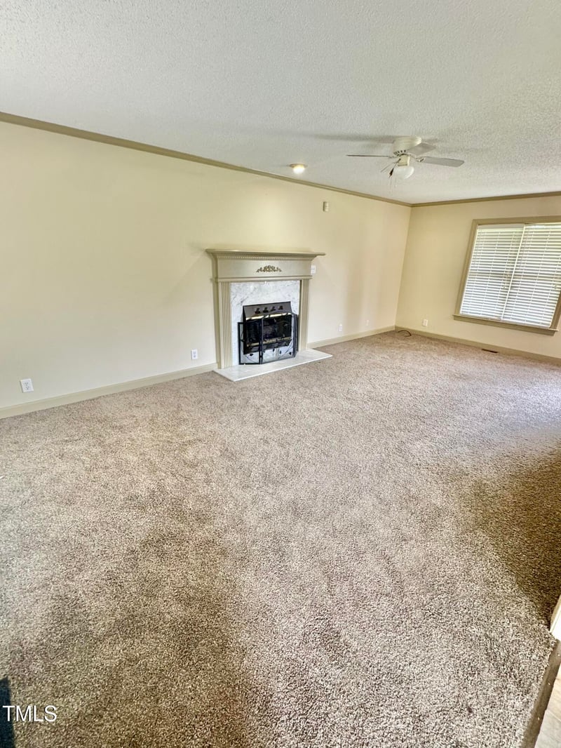1905 Nc 111 , Goldsboro, NC 27530