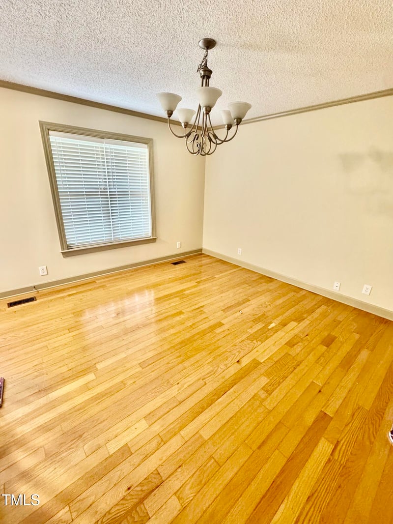 1905 Nc 111 , Goldsboro, NC 27530