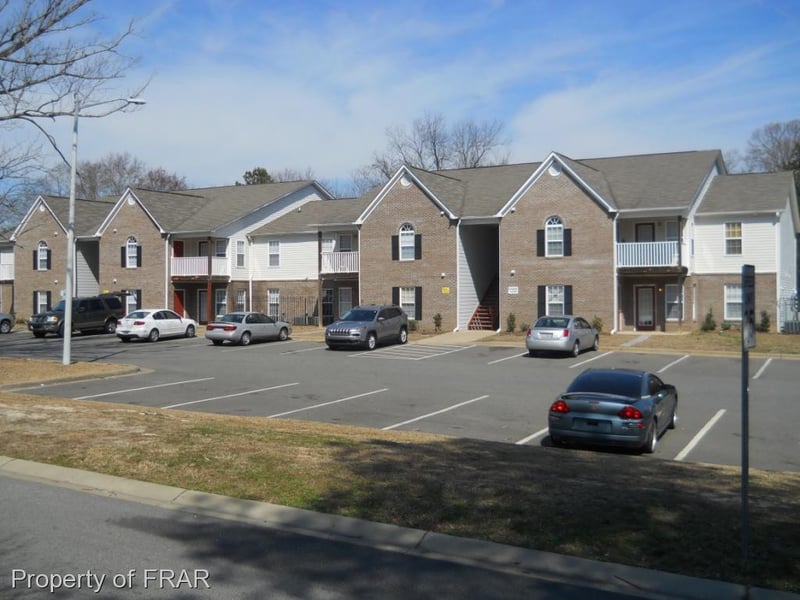 1905 North St, Fayetteville, NC 28301